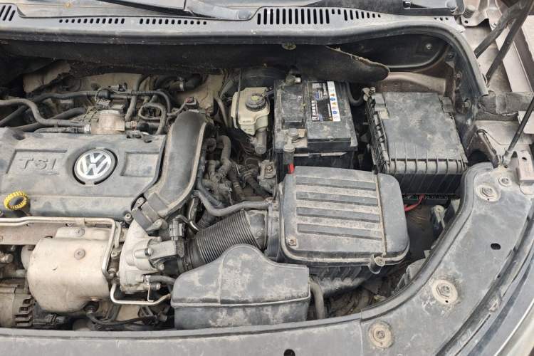 Used Volkswagen Touran 2013 1.4T Manual Comfort Edition 5-Seater Engine Bay Left