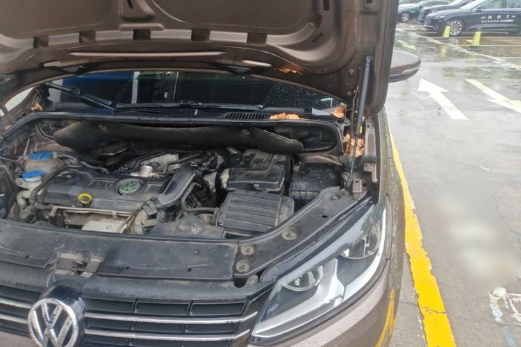 Used Volkswagen Touran 2013 1.4T DSG Comfort Edition 5-Seater Engine Bay Left