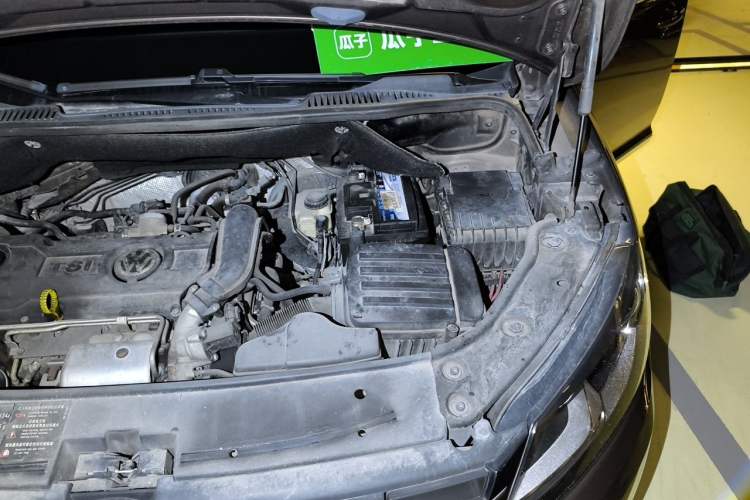 Used Volkswagen Touran 2013 1.4T DSG Comfort Edition 5-Seater Engine Bay Left