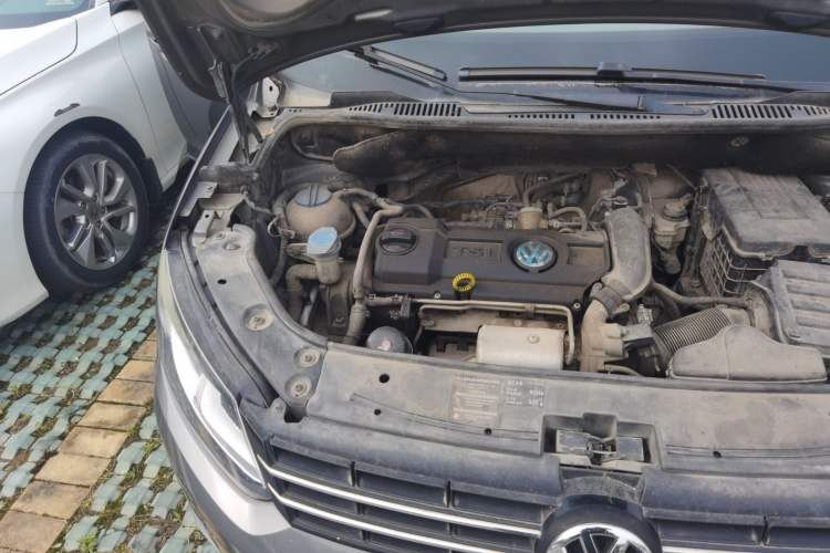 Used Volkswagen Touran 2013 1.4T DSG Comfort Edition 5-Seater Engine Bay Right