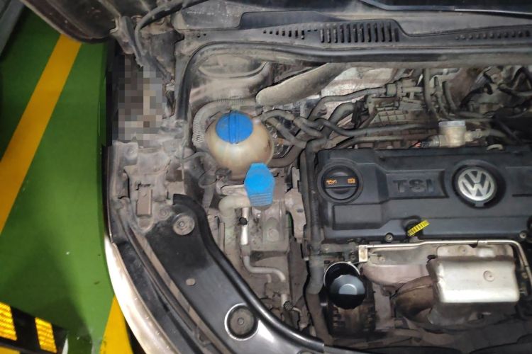 Used Volkswagen Touran 2013 1.4T DSG Crystal Edition 5-Seater Engine Bay Right