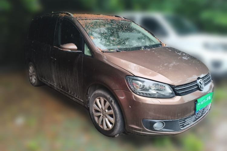 Used Volkswagen Touran 2013 1.4T DSG Smart Edition 5-seater Front Right 45 Deg