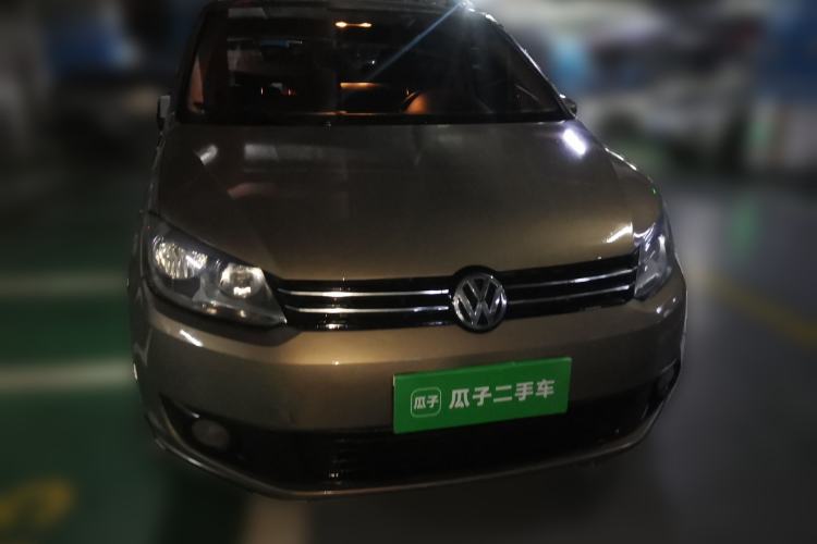 Used Volkswagen Touran 2013 1.4T Manual Fashion Edition 5 Seats Front Right 45 Deg