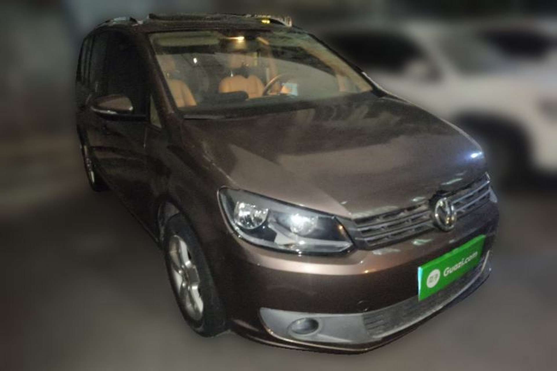 Used Volkswagen Touran 2013 1.4T DSG Comfort Edition 5-Seater Front Right 45 Deg