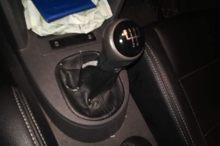 Used Volkswagen Touran 2013 1.4T Manual Fashion Edition 5 Seats Gear Lever