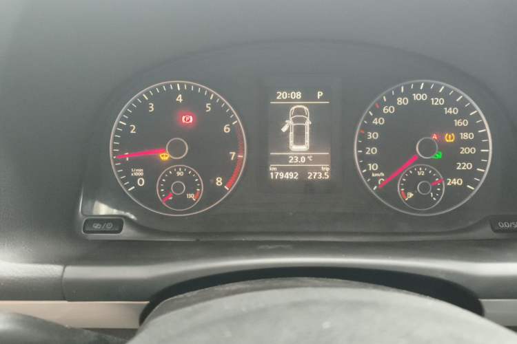 Used Volkswagen Touran 2013 1.4T DSG Smart Edition 5-seater Instrument Cluster