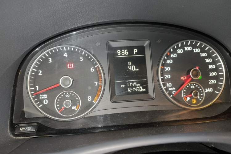 Used Volkswagen Touran 2013 1.4T DSG Comfort Edition 5-Seater Instrument Cluster