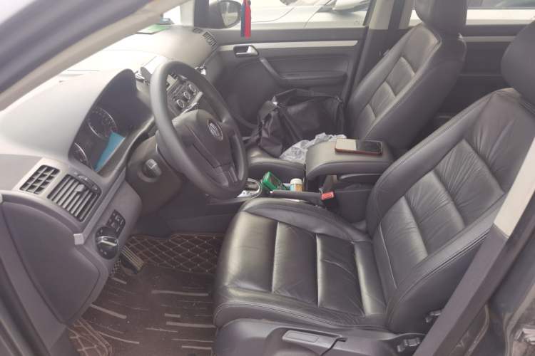 Used Volkswagen Touran 2013 1.4T DSG Comfort Edition 5-Seater Left Front Seat