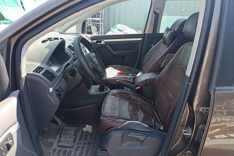 Used Volkswagen Touran 2013 1.4T Manual Fashion Edition 5 Seats Left Front Seat