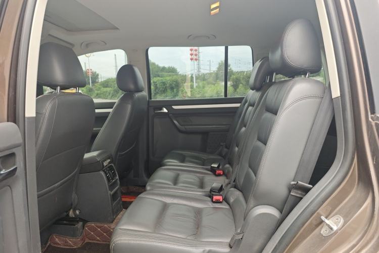 Used Volkswagen Touran 2013 1.4T Manual Comfort Edition 5-Seater Left Rear Seat