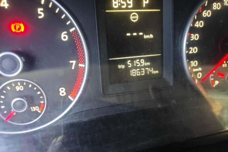 Used Volkswagen Touran 2013 1.4T DSG Comfort Edition 5-Seater Odometer Close Up