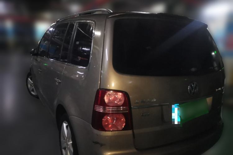 Used Volkswagen Touran 2013 1.4T Manual Fashion Edition 5 Seats Rear Left 45 Deg
