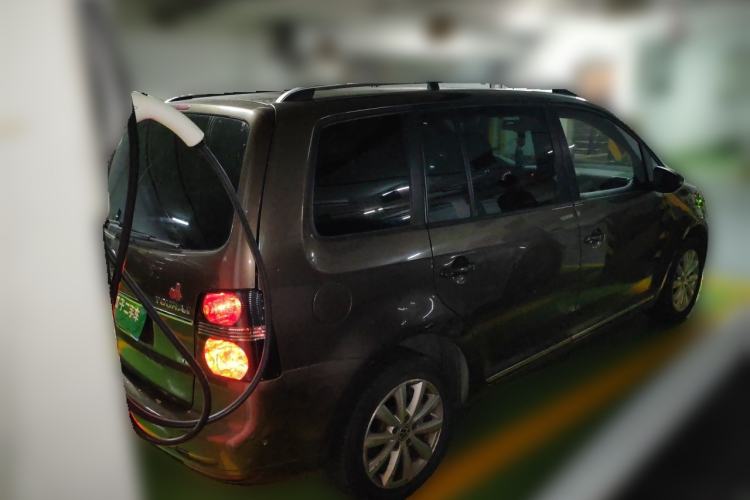 Used Volkswagen Touran 2013 1.4T DSG Crystal Edition 5-Seater Rear Right 45 Deg