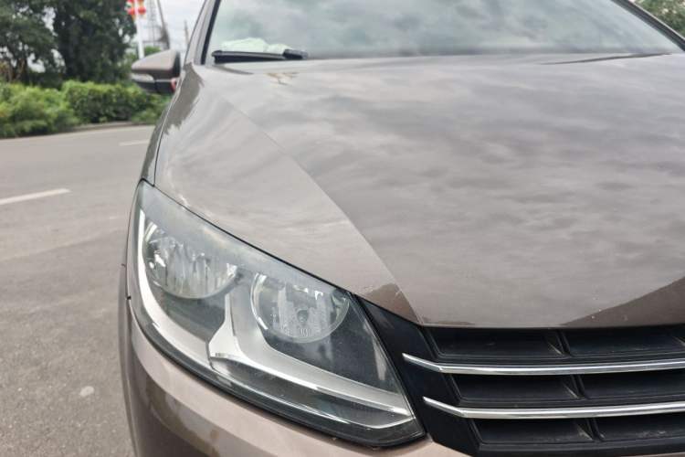 Used Volkswagen Touran 2013 1.4T Manual Comfort Edition 5-Seater Right Front Headlight