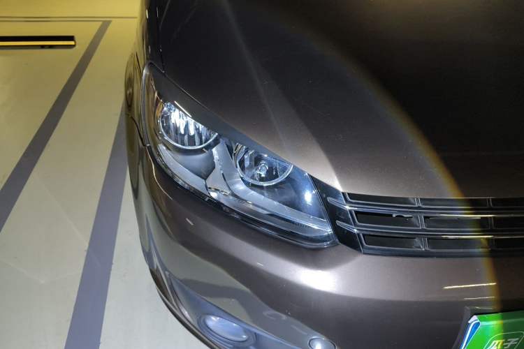 Used Volkswagen Touran 2013 1.4T DSG Comfort Edition 5-Seater Right Front Headlight