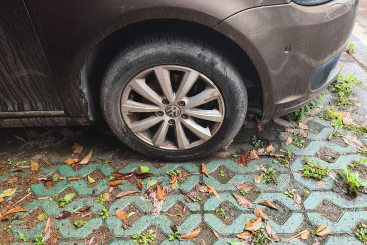 Used Volkswagen Touran 2013 1.4T DSG Smart Edition 5-seater Right Front Wheel Hub