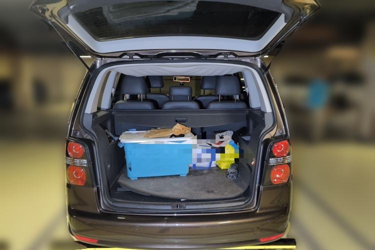 Used Volkswagen Touran 2013 1.4T DSG Comfort Edition 5-Seater Trunk