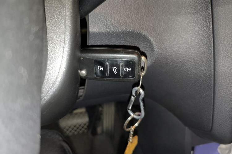 Used Volkswagen Touran 2013 1.4T DSG Comfort Edition 5-Seater Vehicle Key