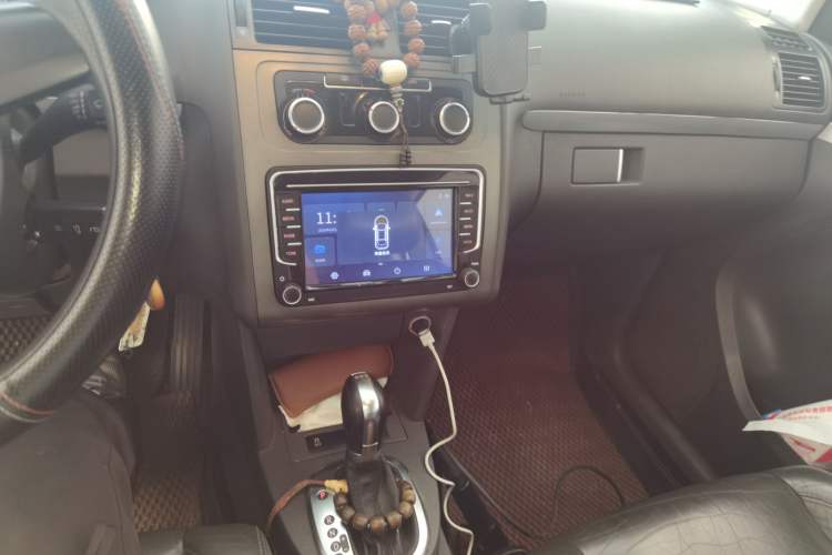 Used Volkswagen Touran 2013 1.4T DSG Comfort Edition 5-Seater Audio And AC Panel