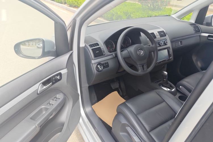 Used Volkswagen Touran 2013 1.4T DSG Comfort Edition 5-Seater Driver Seat