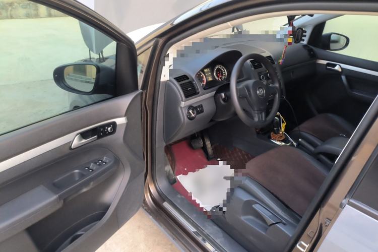 Used Volkswagen Touran 2013 1.4T DSG Comfort Edition 5-Seater Driver Seat