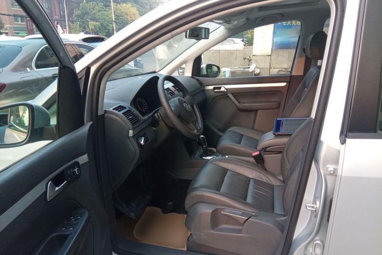 Used Volkswagen Touran 2013 1.4T DSG Comfort Edition 5-Seater Driver Seat