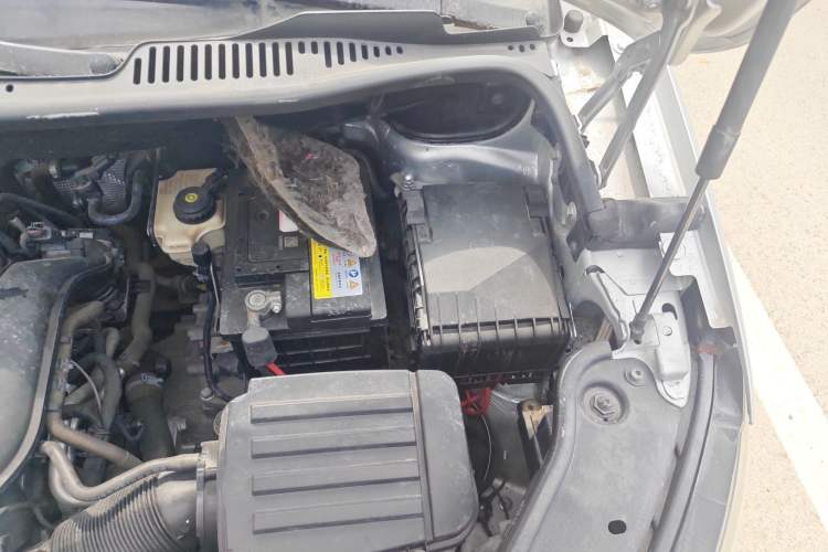 Used Volkswagen Touran 2013 1.4T DSG Comfort Edition 5-Seater Engine Bay Left