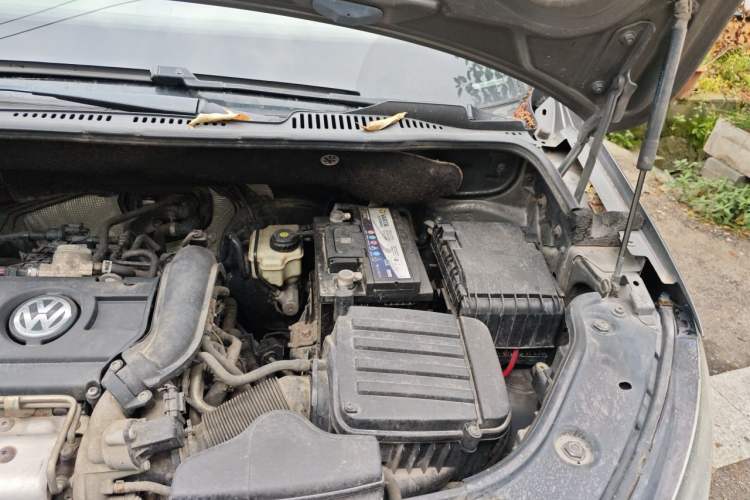 Used Volkswagen Touran 2013 1.4T Manual Comfort Edition 5-Seater Engine Bay Left