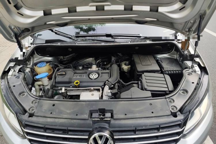 Used Volkswagen Touran 2013 1.4T DSG Smart Edition 5-seater Engine Bay