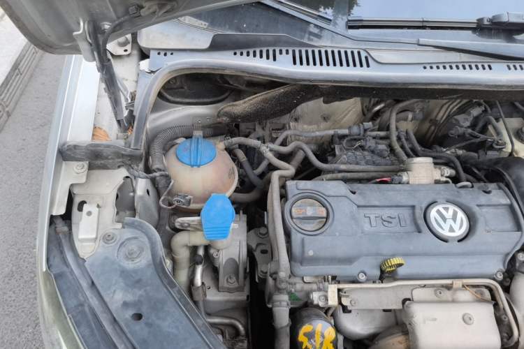 Used Volkswagen Touran 2013 1.4T DSG Comfort Edition 5-Seater Engine Bay Right
