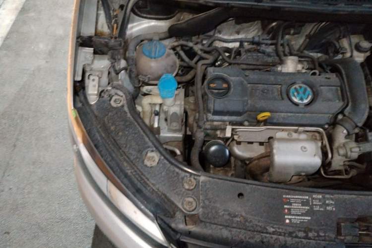Used Volkswagen Touran 2013 1.4T Manual Comfort Edition 5-Seater Engine Bay Right