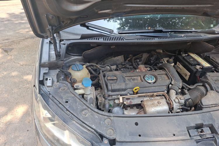 Used Volkswagen Touran 2013 1.4T DSG Comfort Edition 5-Seater Engine Bay Right