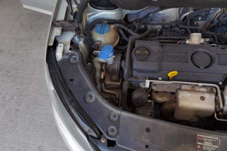 Used Volkswagen Touran 2013 1.4T DSG Comfort Edition 5-Seater Engine Bay Right