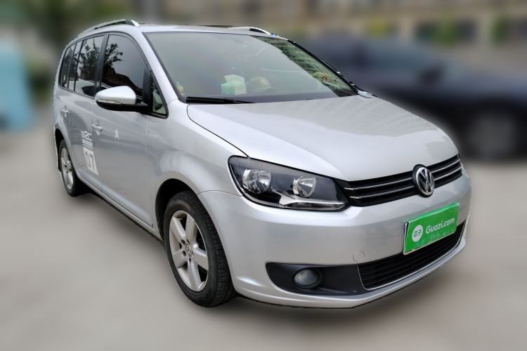 Used Volkswagen Touran 2013 1.4T Manual Comfort Edition 5-Seater Front Right 45 Deg