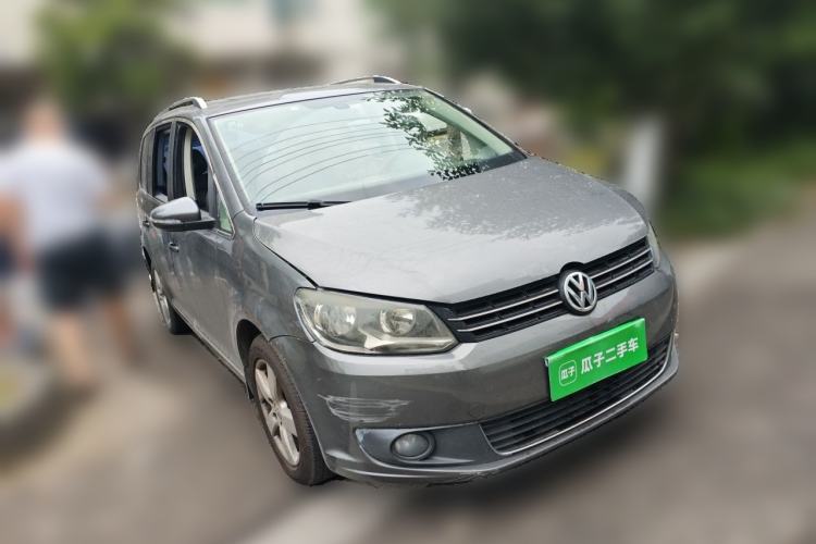 Used Volkswagen Touran 2013 1.4T Manual Comfort Edition 5-Seater Front Right 45 Deg