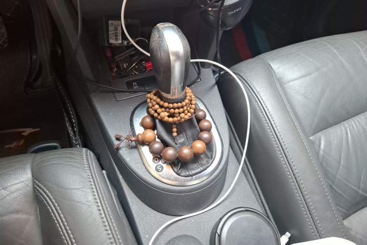 Used Volkswagen Touran 2013 1.4T DSG Comfort Edition 5-Seater Gear Lever