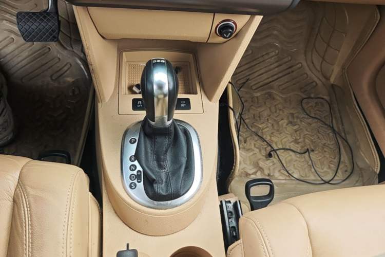 Used Volkswagen Touran 2013 1.4T DSG Comfort Edition 5-Seater Gear Lever