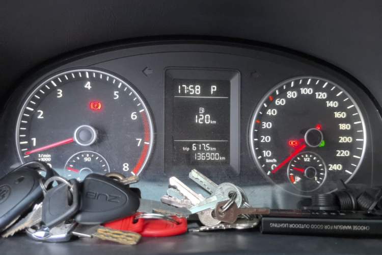 Used Volkswagen Touran 2013 1.4T DSG Comfort Edition 5-Seater Instrument Cluster