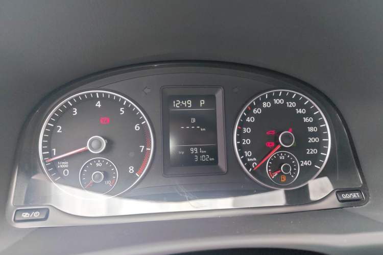 Used Volkswagen Touran 2013 1.4T DSG Comfort Edition 5-Seater Instrument Cluster