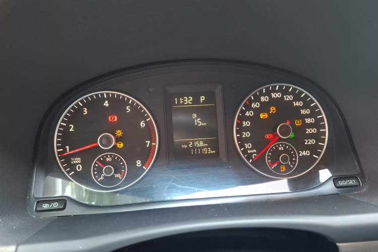 Used Volkswagen Touran 2013 1.4T DSG Comfort Edition 5-Seater Instrument Cluster