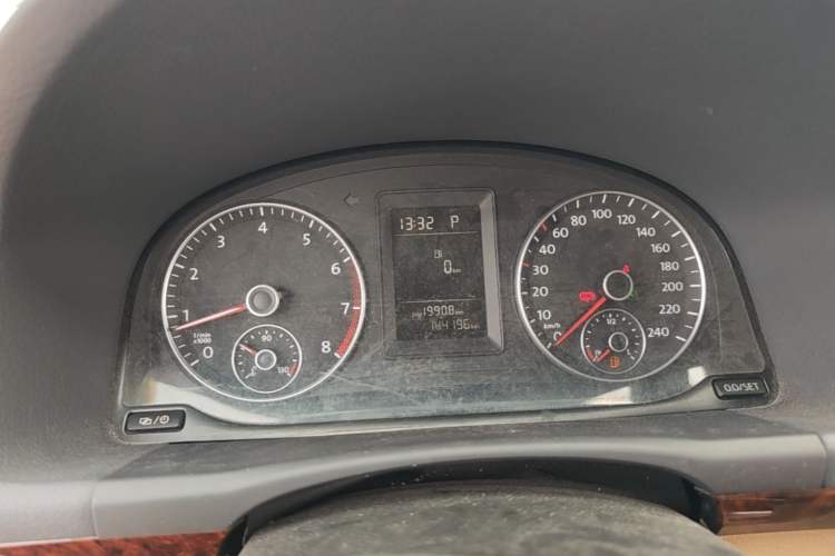 Used Volkswagen Touran 2013 1.4T DSG Comfort Edition 5-Seater Instrument Cluster