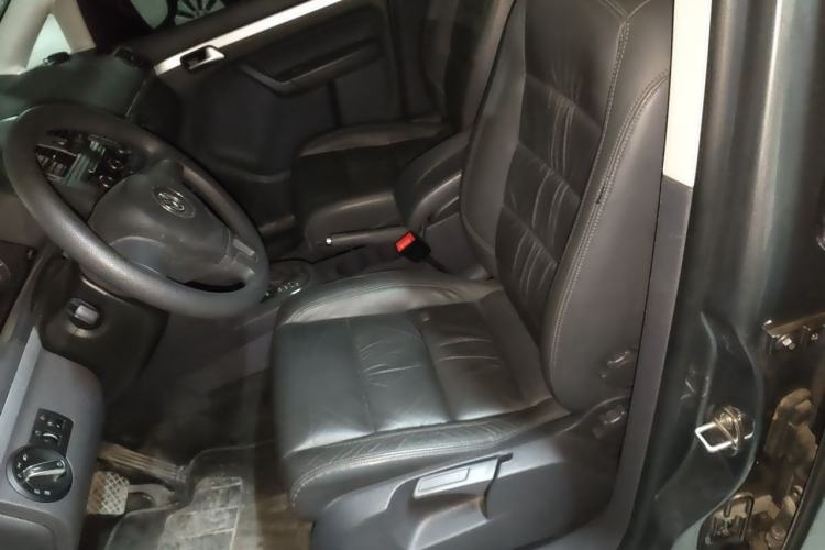 Used Volkswagen Touran 2013 1.4T DSG Comfort Edition 5-Seater Left Front Seat