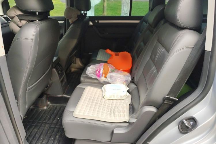 Used Volkswagen Touran 2013 1.4T DSG Smart Edition 5-seater Left Rear Seat