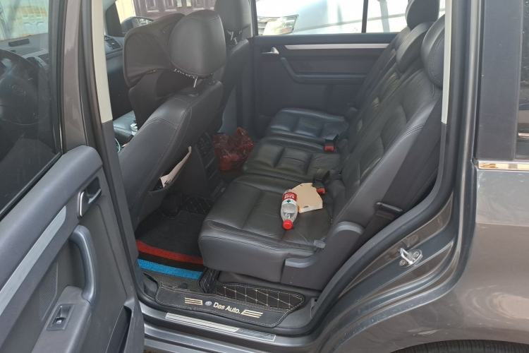 Used Volkswagen Touran 2013 1.4T DSG Comfort Edition 5-Seater Left Rear Seat