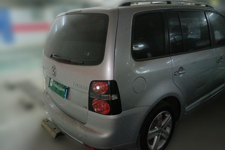 Used Volkswagen Touran 2013 1.4T Manual Fashion Edition 5 Seats Rear Right 45 Deg
