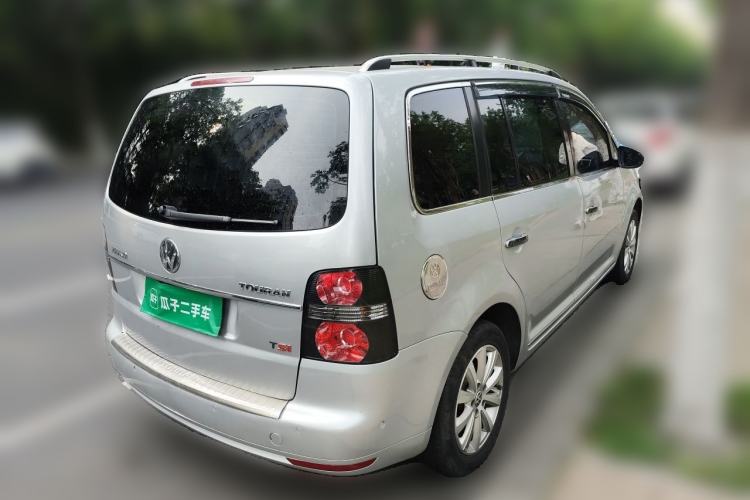 Used Volkswagen Touran 2013 1.4T DSG Smart Edition 5-seater Rear Right 45 Deg