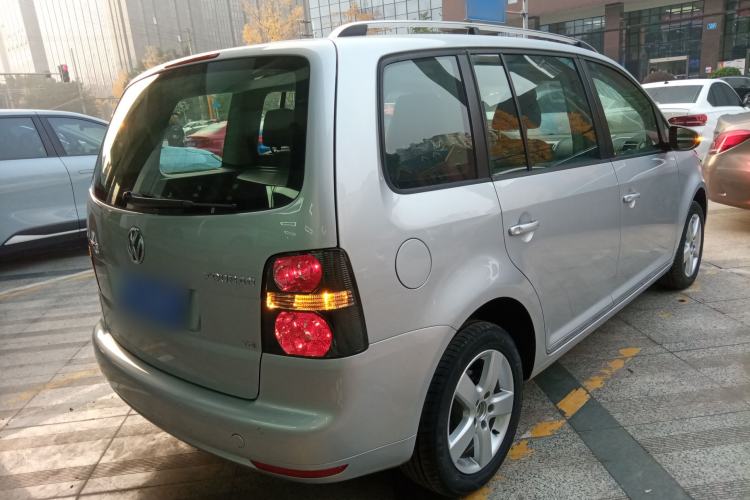 Used Volkswagen Touran 2013 1.4T DSG Comfort Edition 5-Seater Rear Right 45 Deg