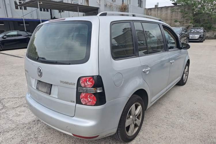 Used Volkswagen Touran 2013 1.4T DSG Comfort Edition 5-Seater Rear Right 45 Deg