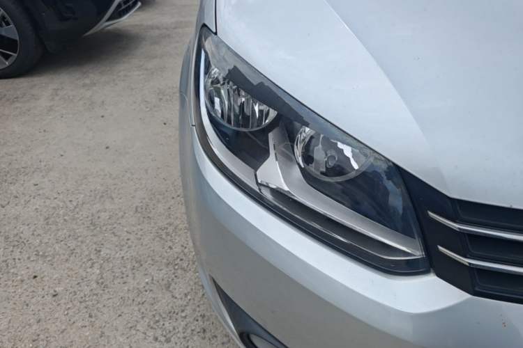 Used Volkswagen Touran 2013 1.4T DSG Comfort Edition 5-Seater Right Front Headlight