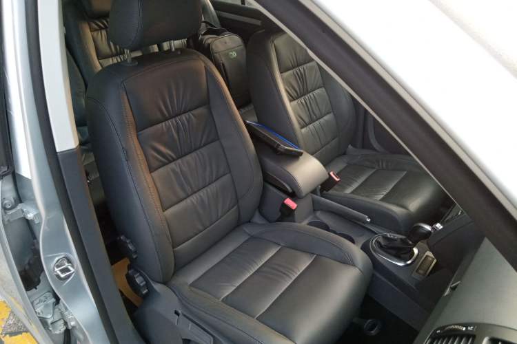 Used Volkswagen Touran 2013 1.4T DSG Comfort Edition 5-Seater Right Front Seat